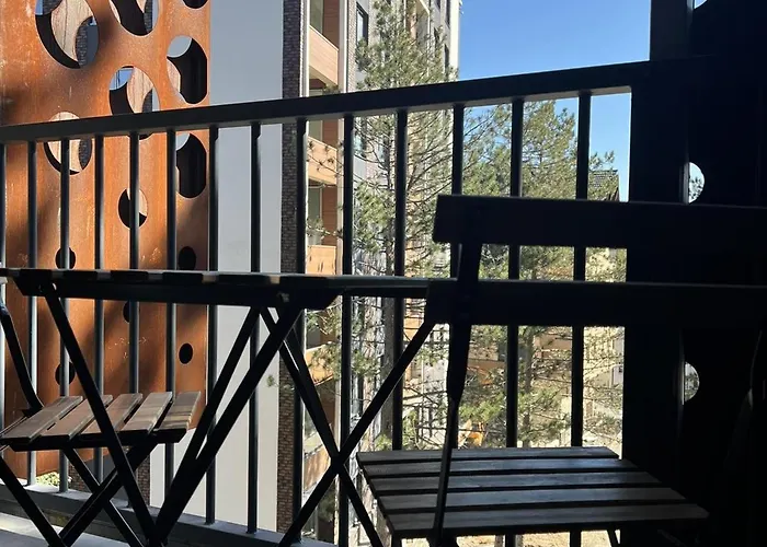 Daire 19 Merlinka Lux *